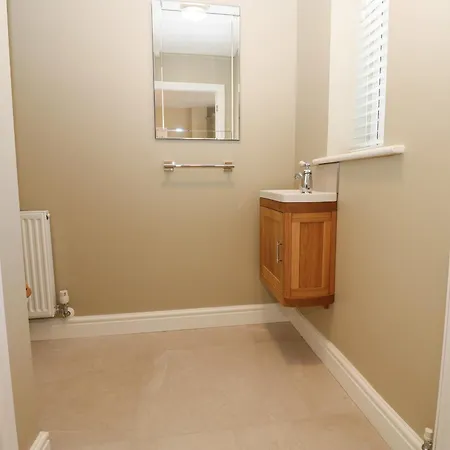 No 8 Cairn * Leyburn