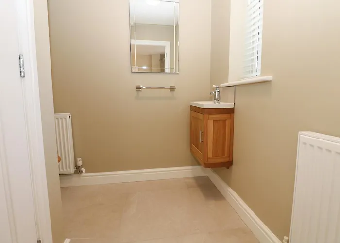 No 8 Cairn * Leyburn